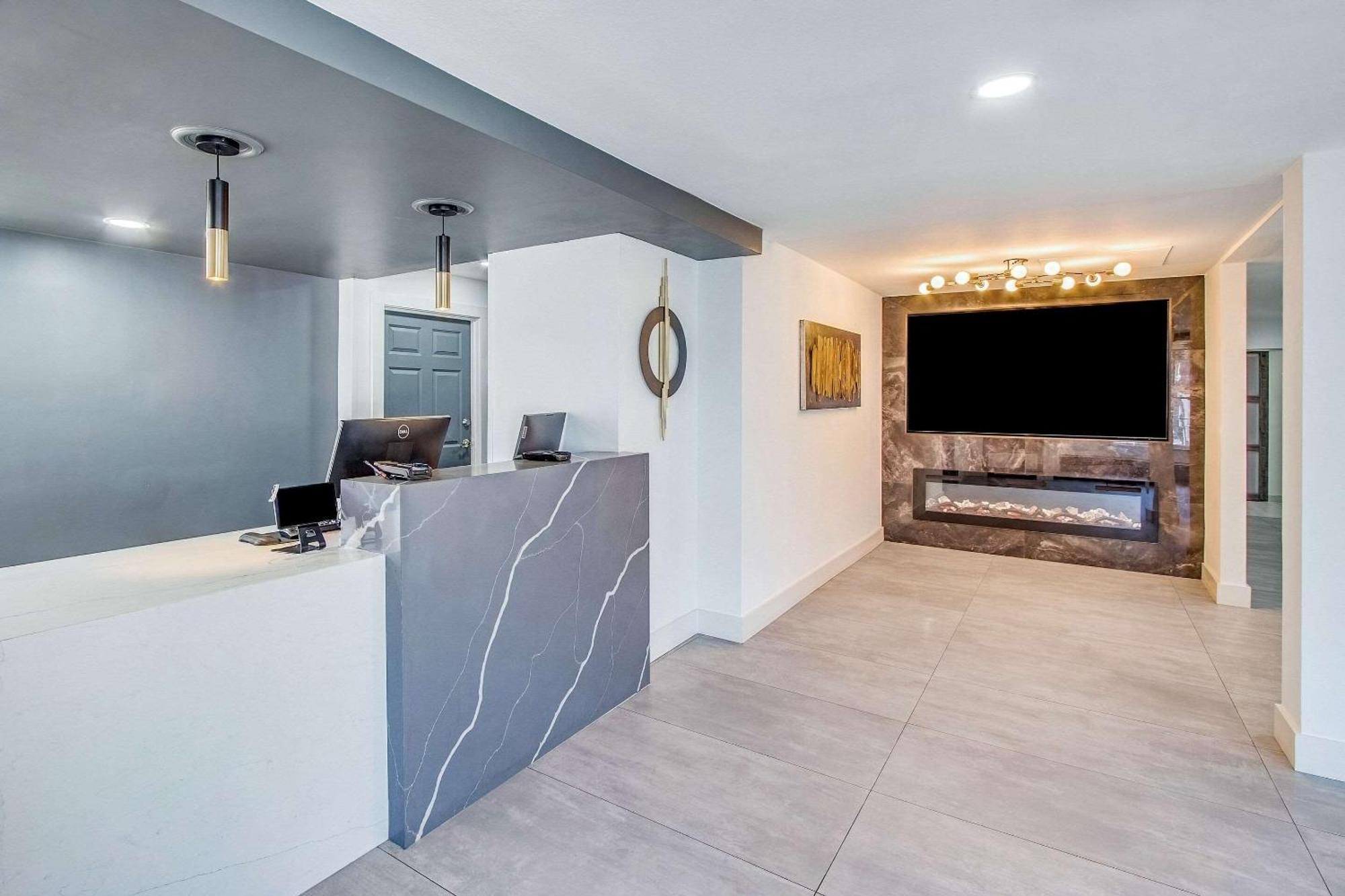 Quality Inn & Suites Columbia Harbison Esterno foto